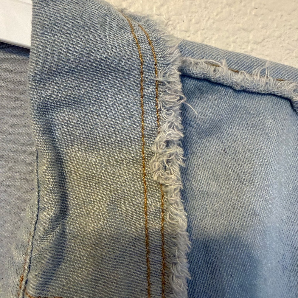 Light Wash Denim Button-Front Shirt Jacket - Light Blue Large POL - Picture 5 of 9